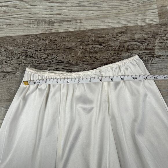 Vintage White Nylon Half Slip Skirt Floral Lace Hem Coquette 50s Lingerie - Picture 6 of 7